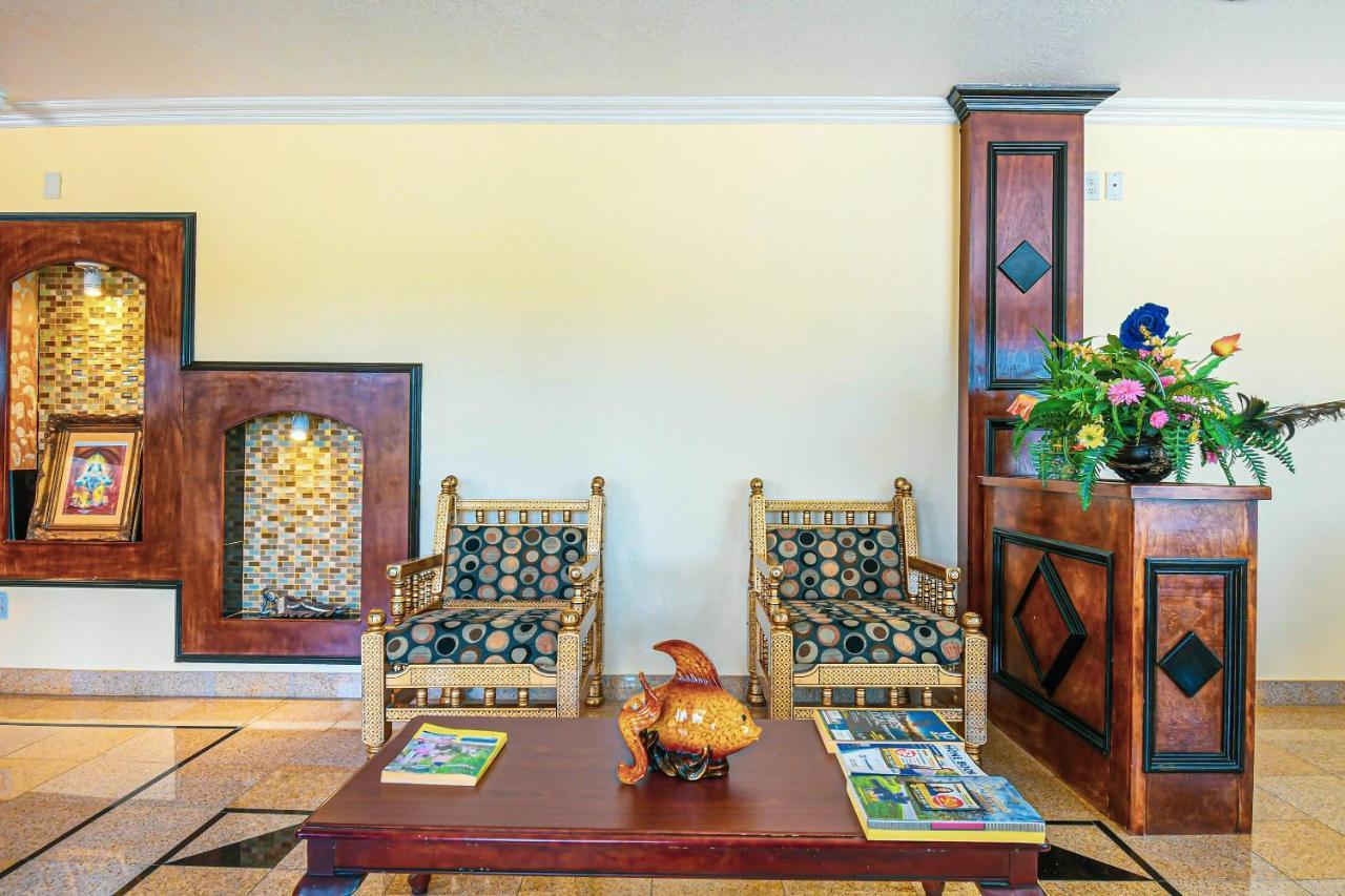 Scottish Inns & Suites - Woodlands Mall ザ・ウッドランズ エクステリア 写真
