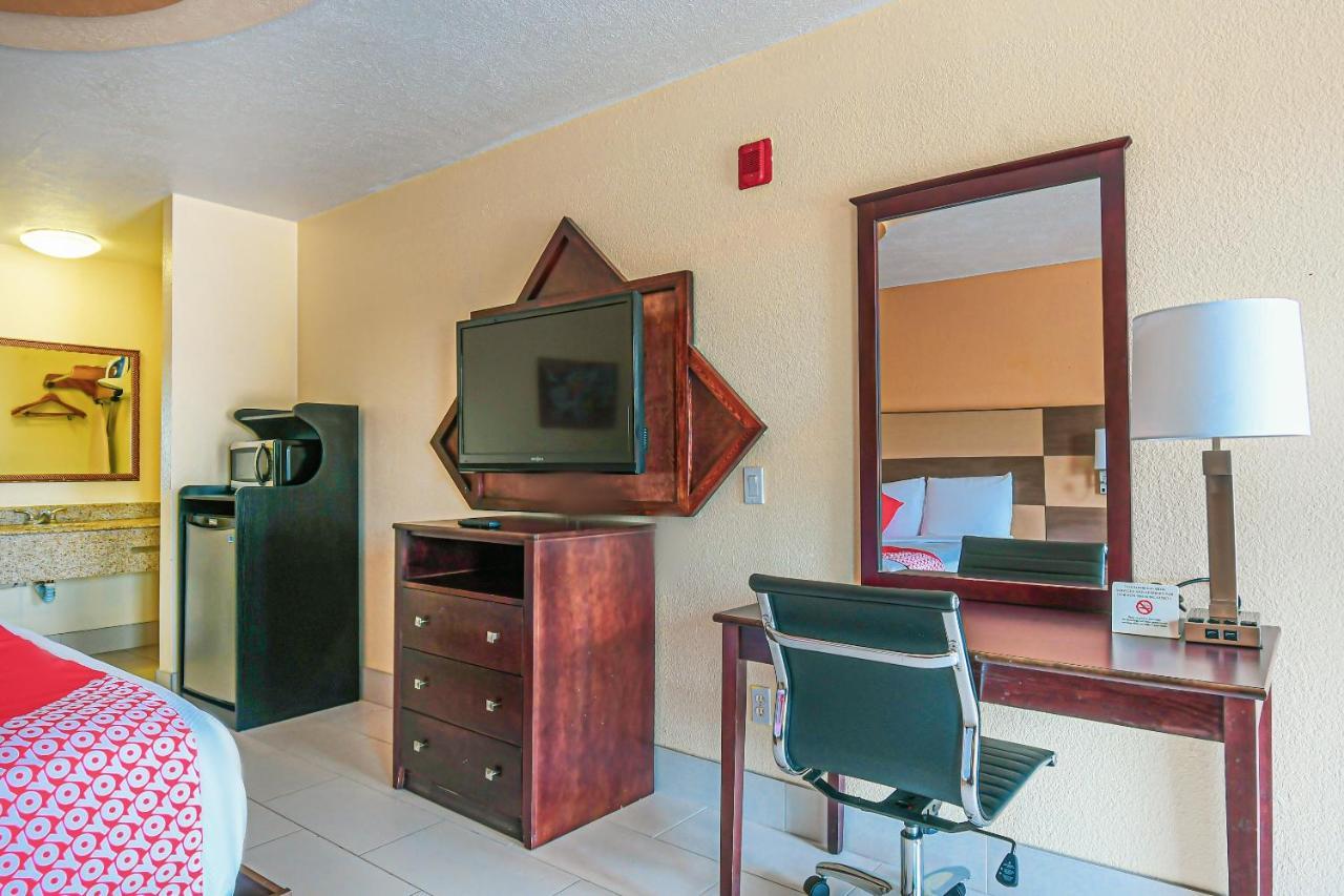 Scottish Inns & Suites - Woodlands Mall ザ・ウッドランズ エクステリア 写真
