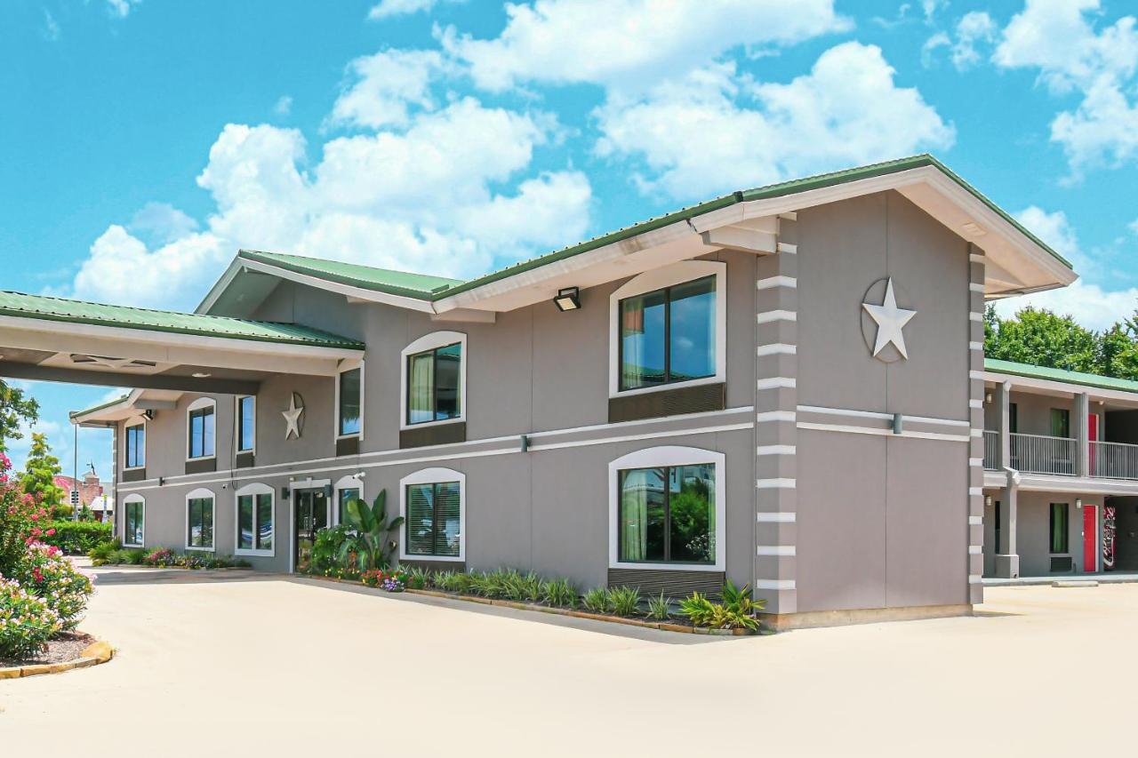 Scottish Inns & Suites - Woodlands Mall ザ・ウッドランズ エクステリア 写真