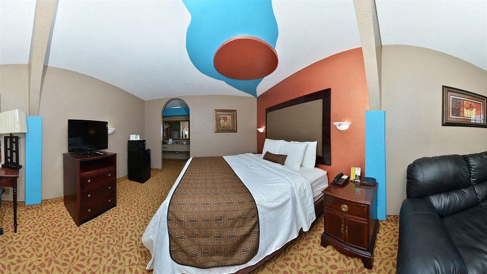 Scottish Inns & Suites - Woodlands Mall ザ・ウッドランズ エクステリア 写真